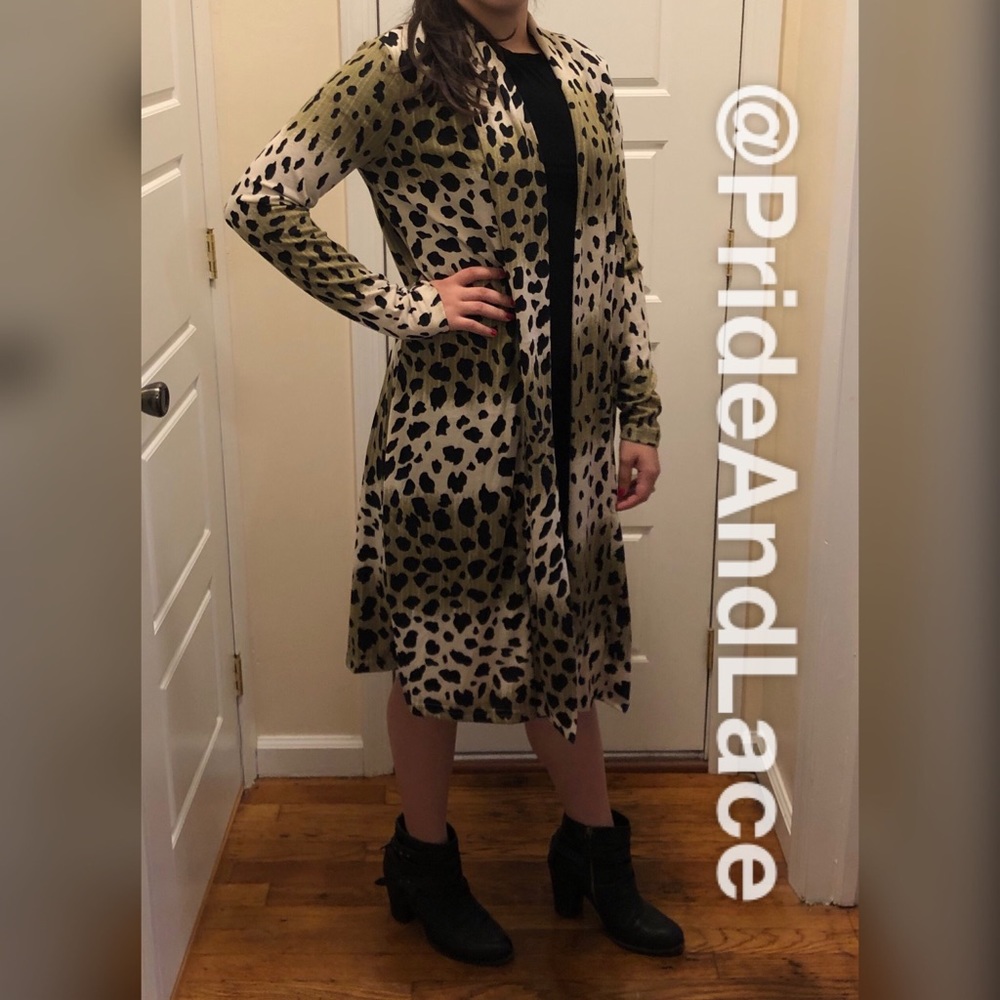 LAST 3️⃣ 🍂Taupe/Olive Animal Print Long Cardigan🍂 - Picture 5 of 7